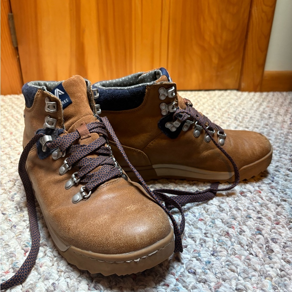 Women’s Brown Leather Hiking Boots - Picture 2 of 4